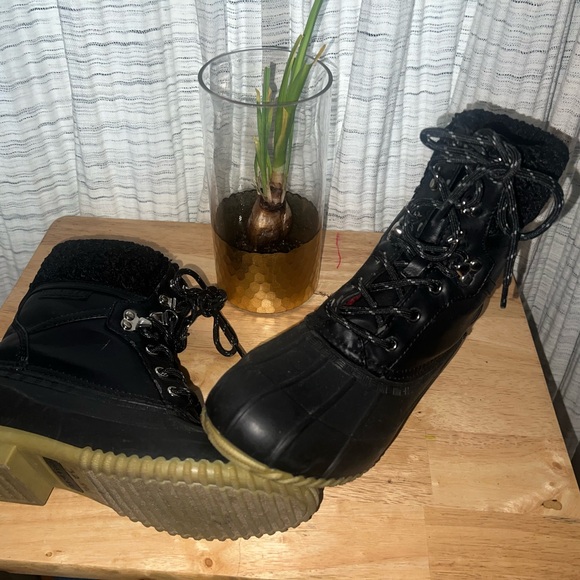 Tommy Hilfiger Black Fur-Lined Boots - Picture 3 of 7